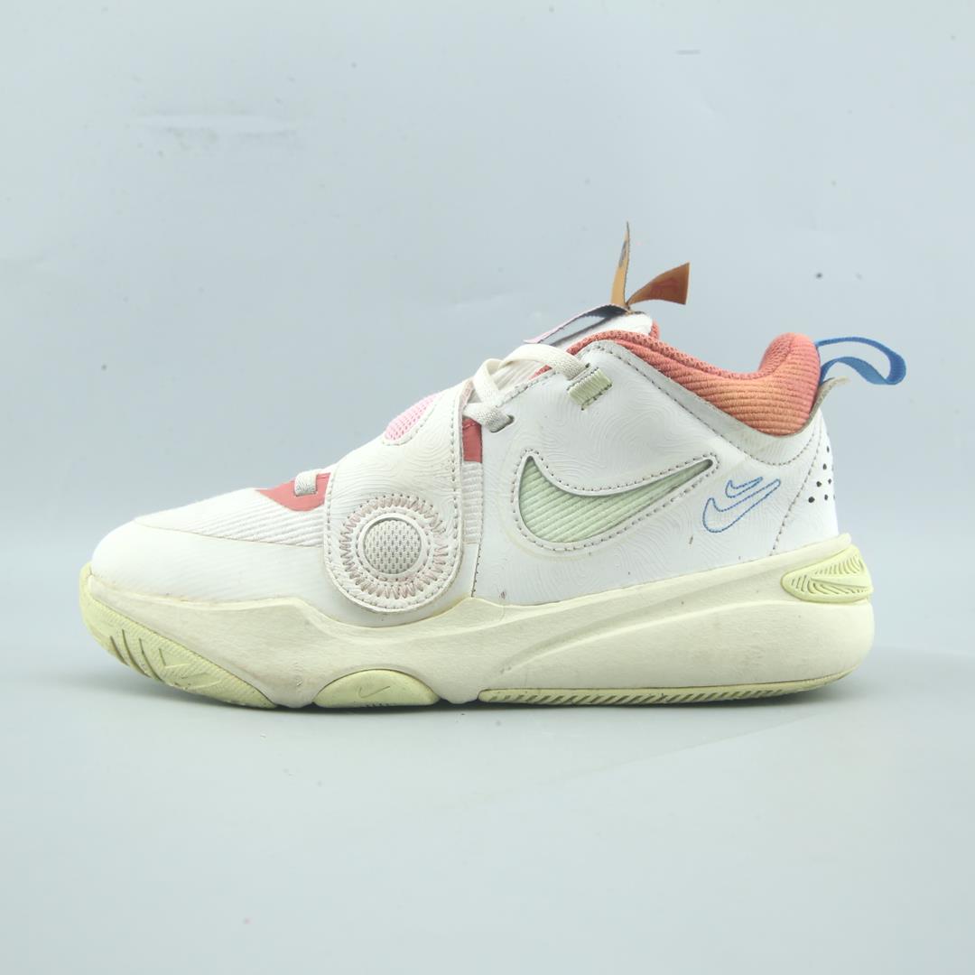 Nike Team Hustle D 11