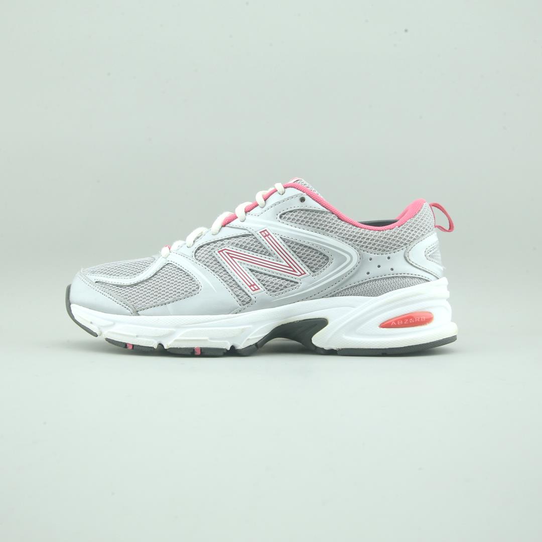 New Balance 540