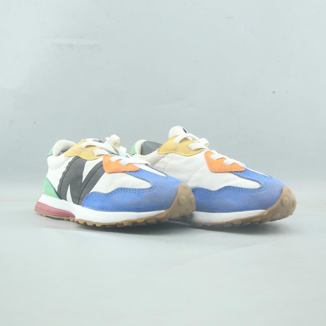 New Balance 327