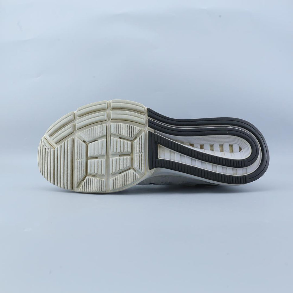Nike Zoom Vomero 11