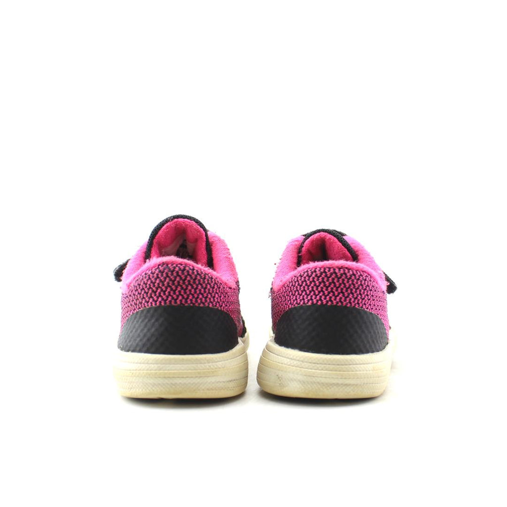 Nike Revolution 3