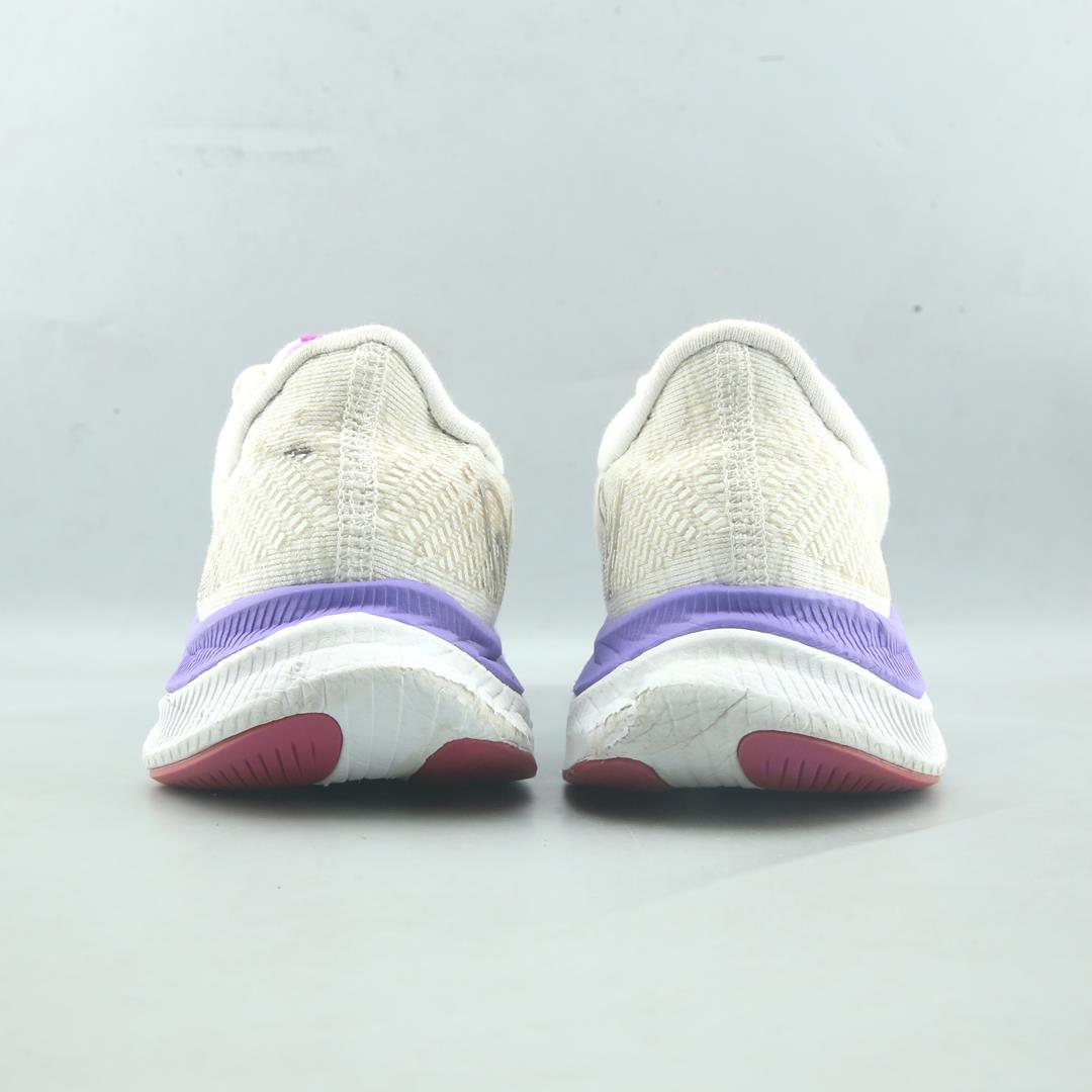 New Balance Fuelcell Propel V4