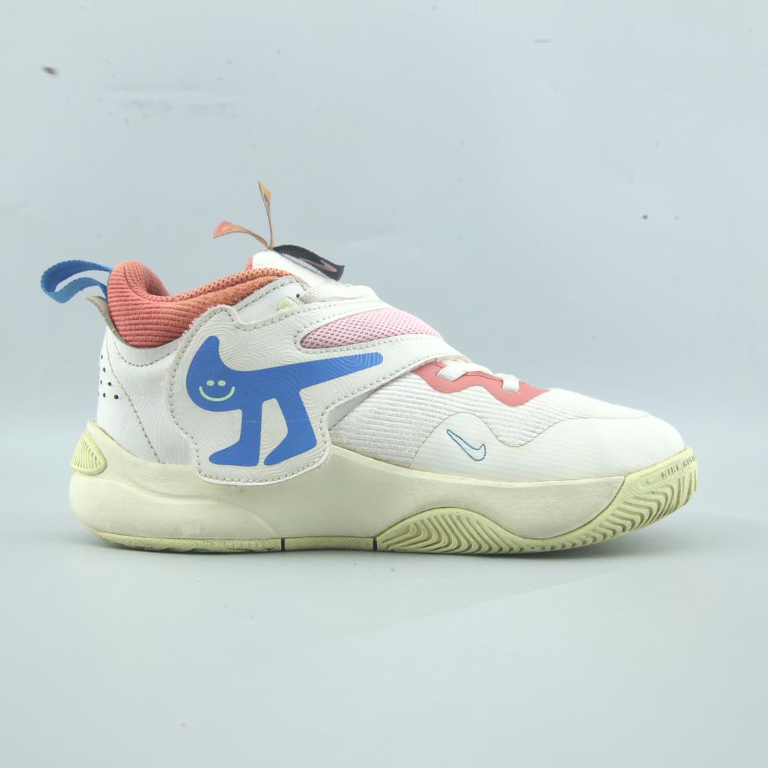 Nike Team Hustle D 11