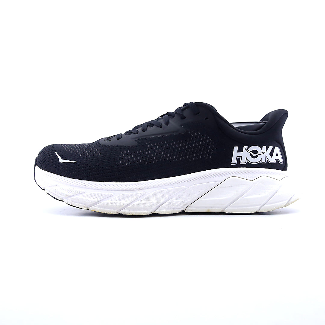 Hoka One One Arahi 7