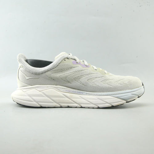 Hoka One One Arahi 6