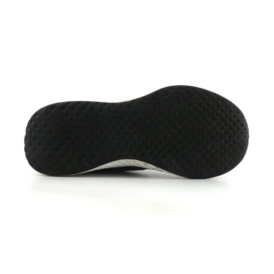 Nike Revolution 5