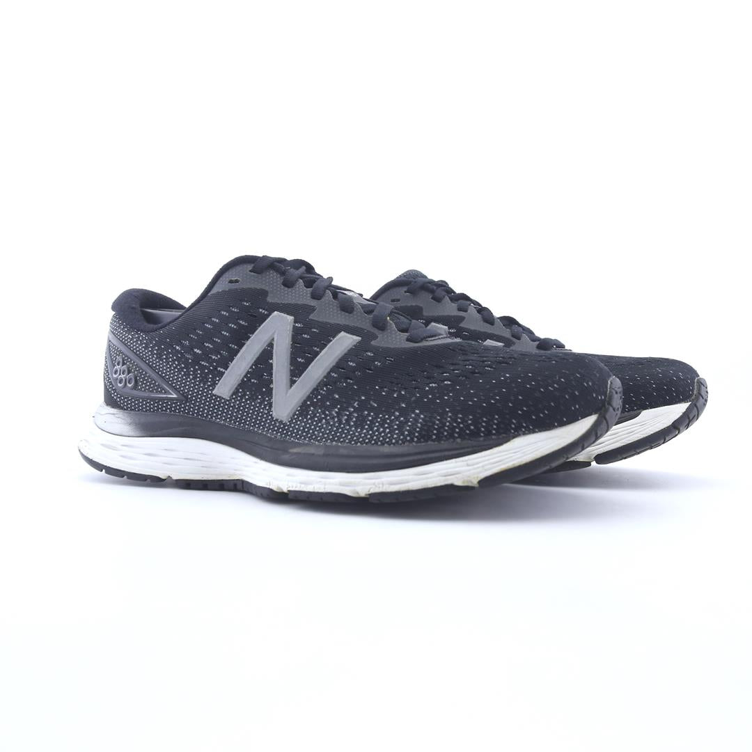 New Balance 880V9