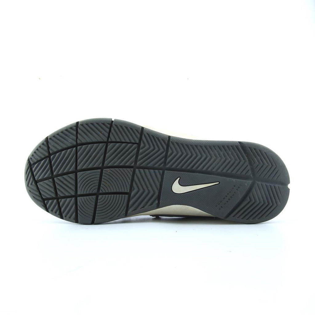 Nike Team Hustle D 7
