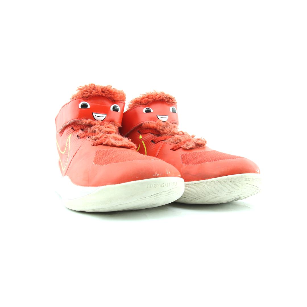 Nike Team Hustle D 9