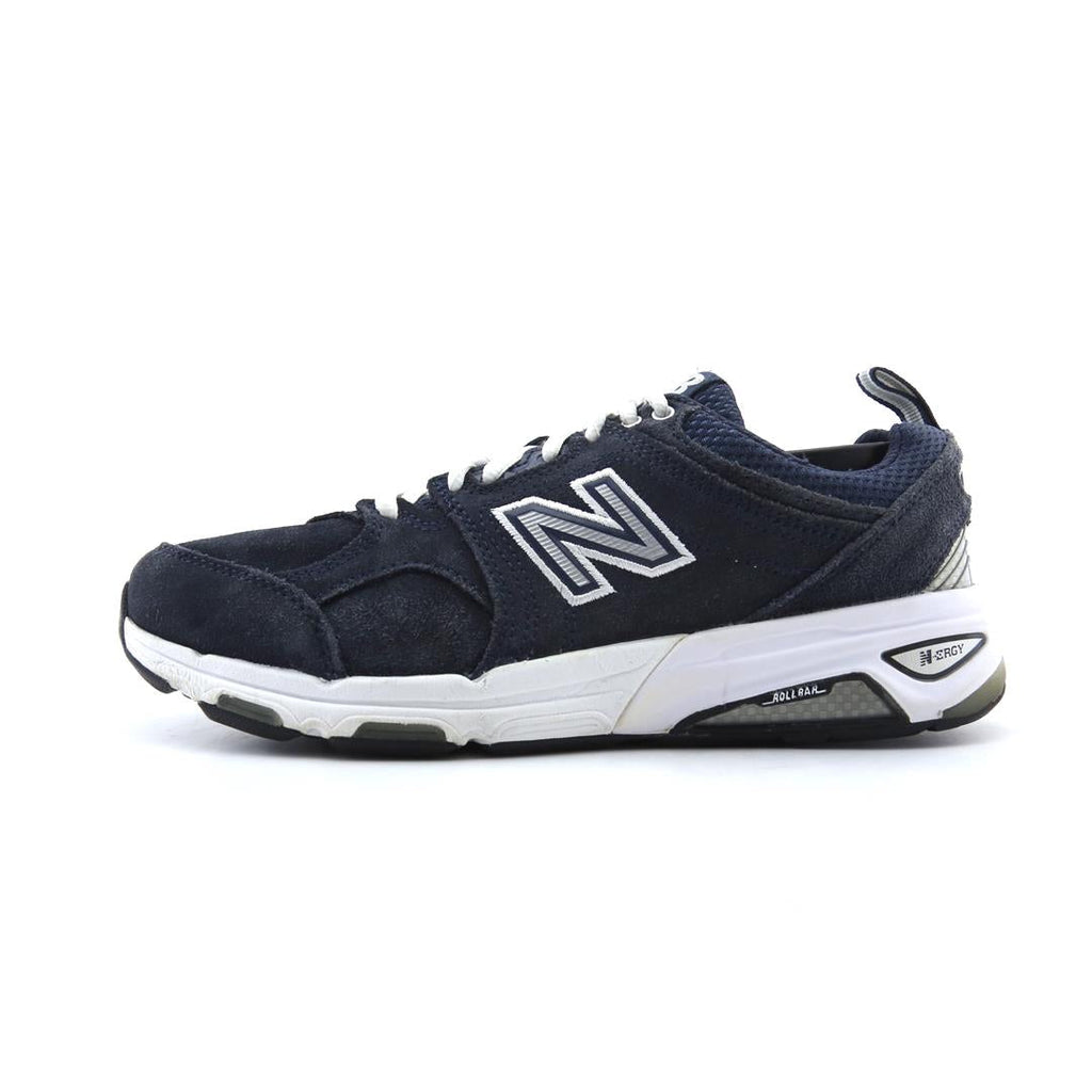 New Balance 857