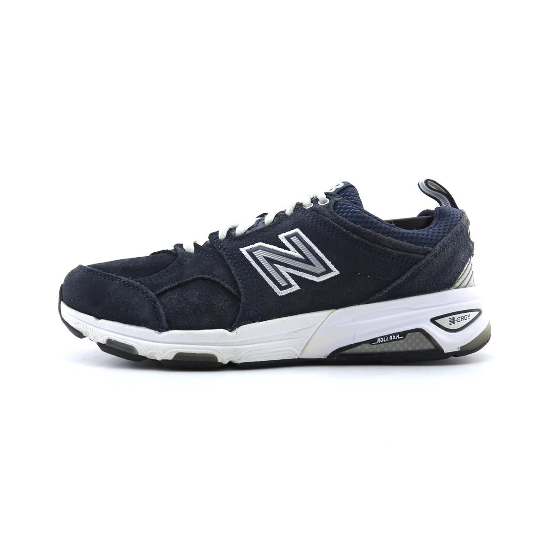 New Balance 857