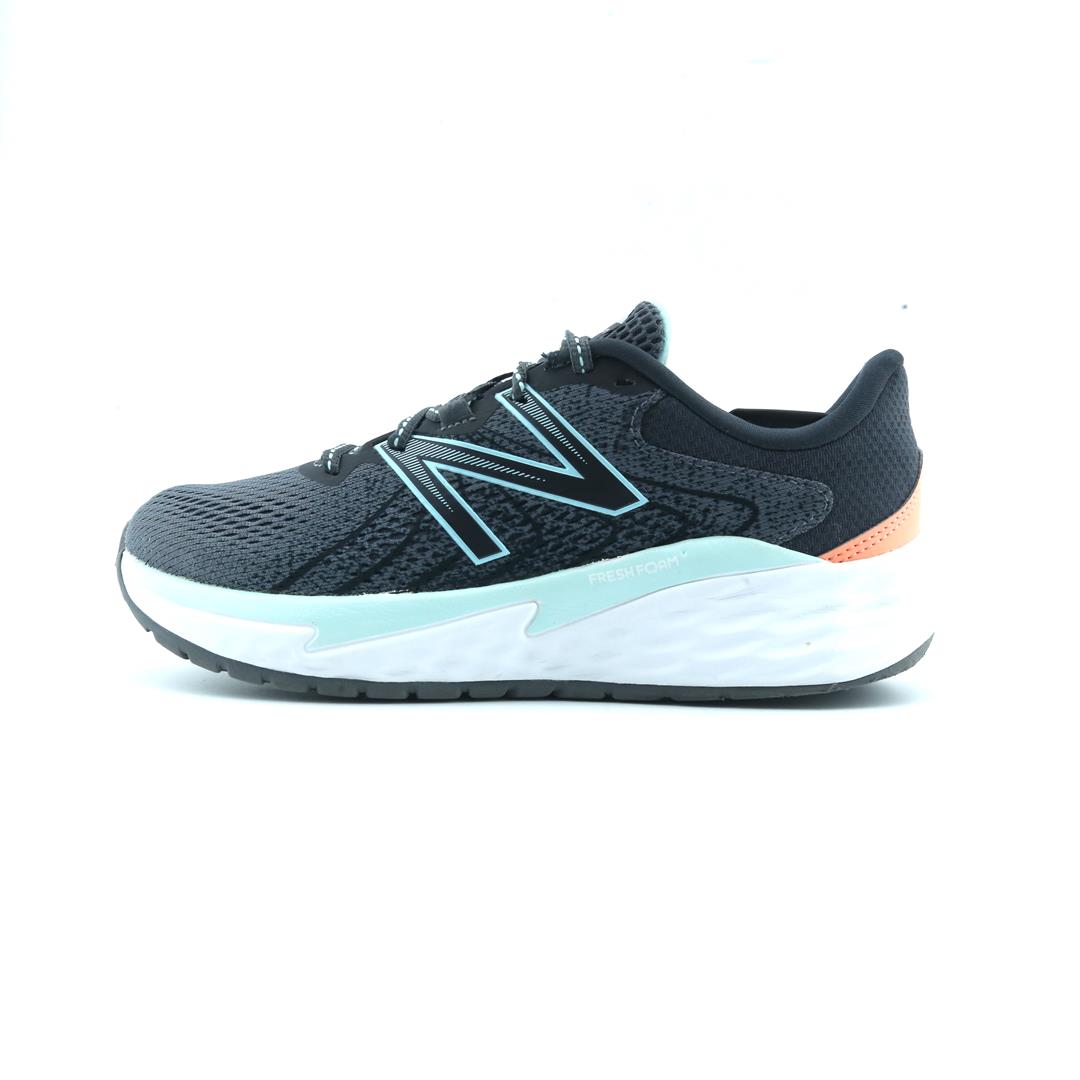 New Balance Fresh Foam Evare V1