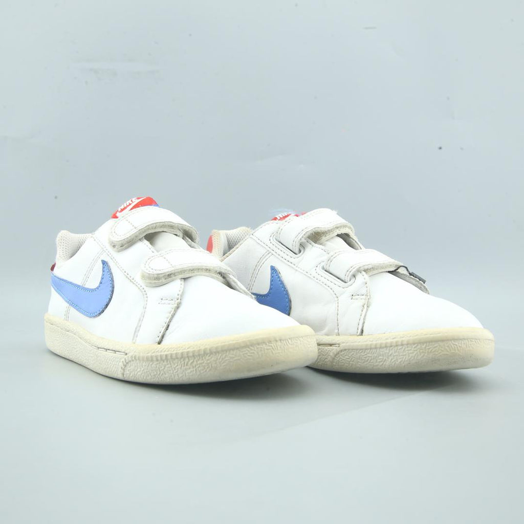 Nike Court Royale