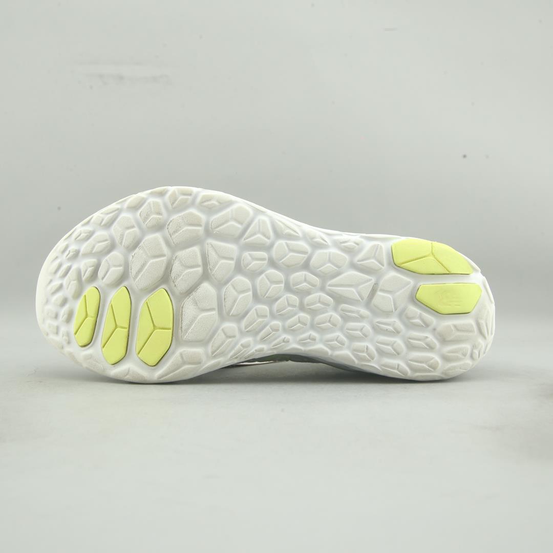 New Balance Fresh Foam Beacon V3
