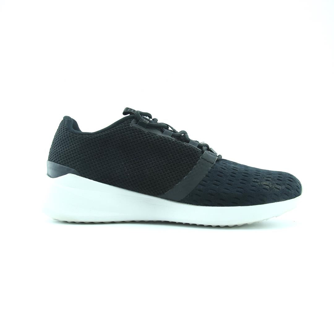 New Balance District Run