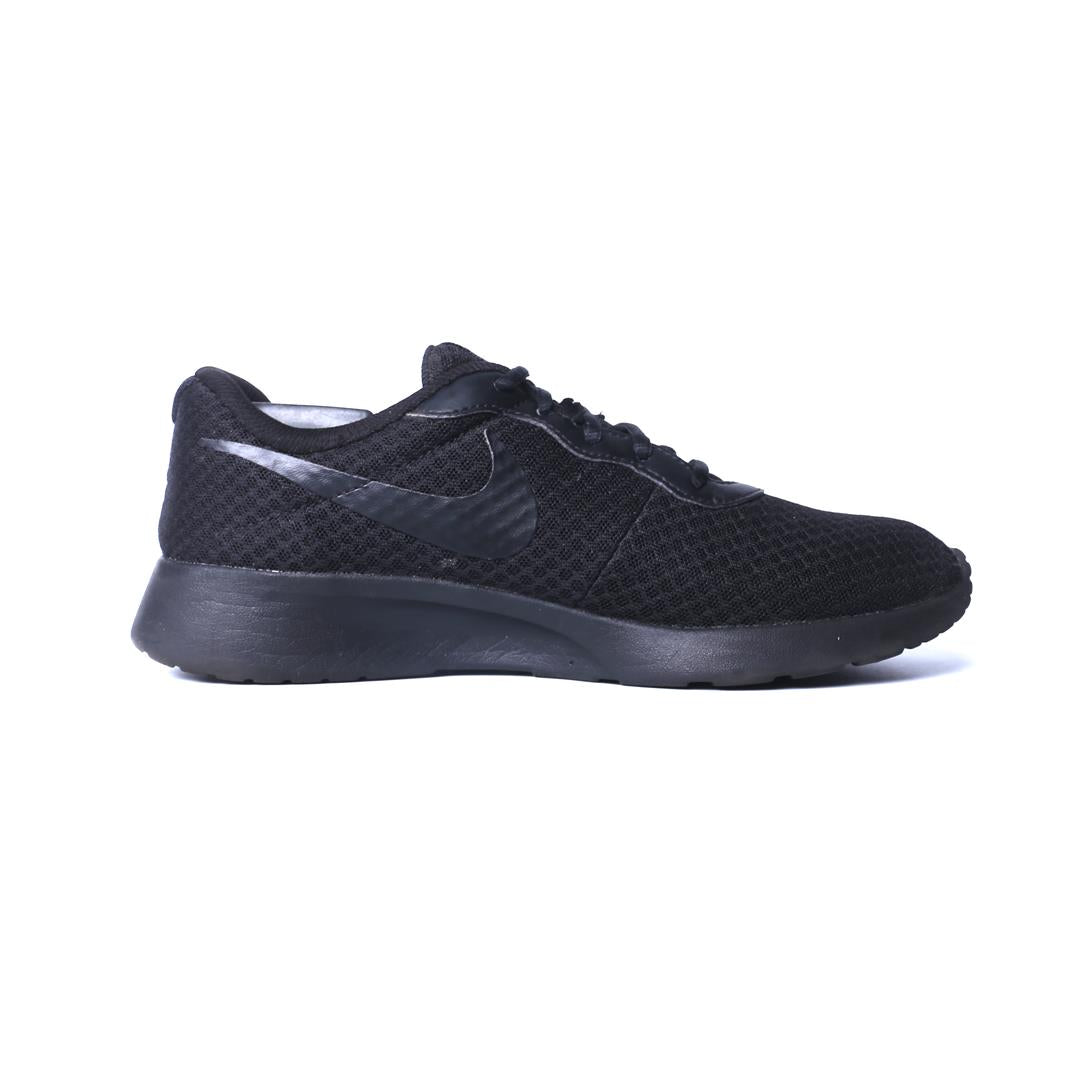 Nike Tanjun