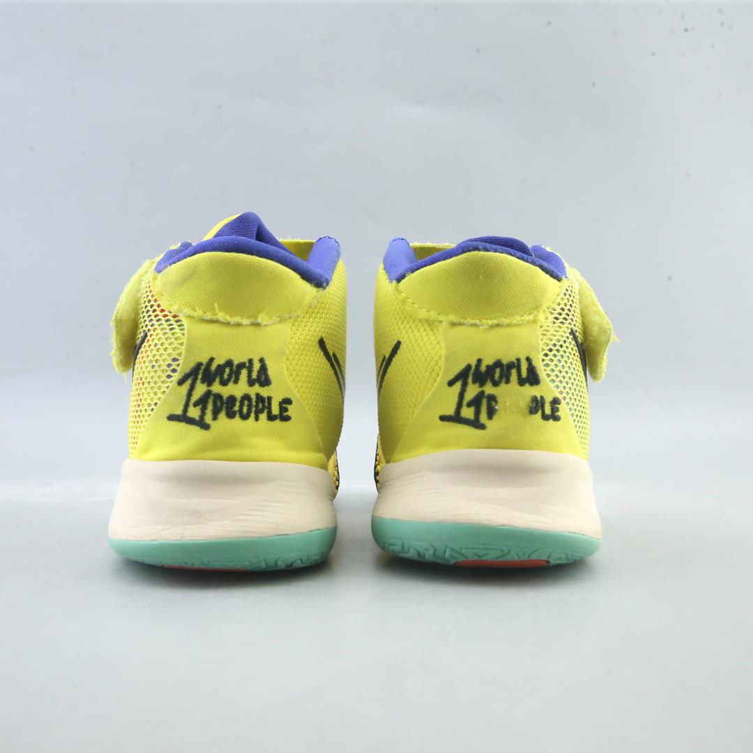 Nike Kyrie 7