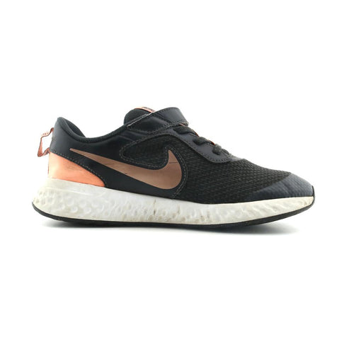 Nike Revolution 5