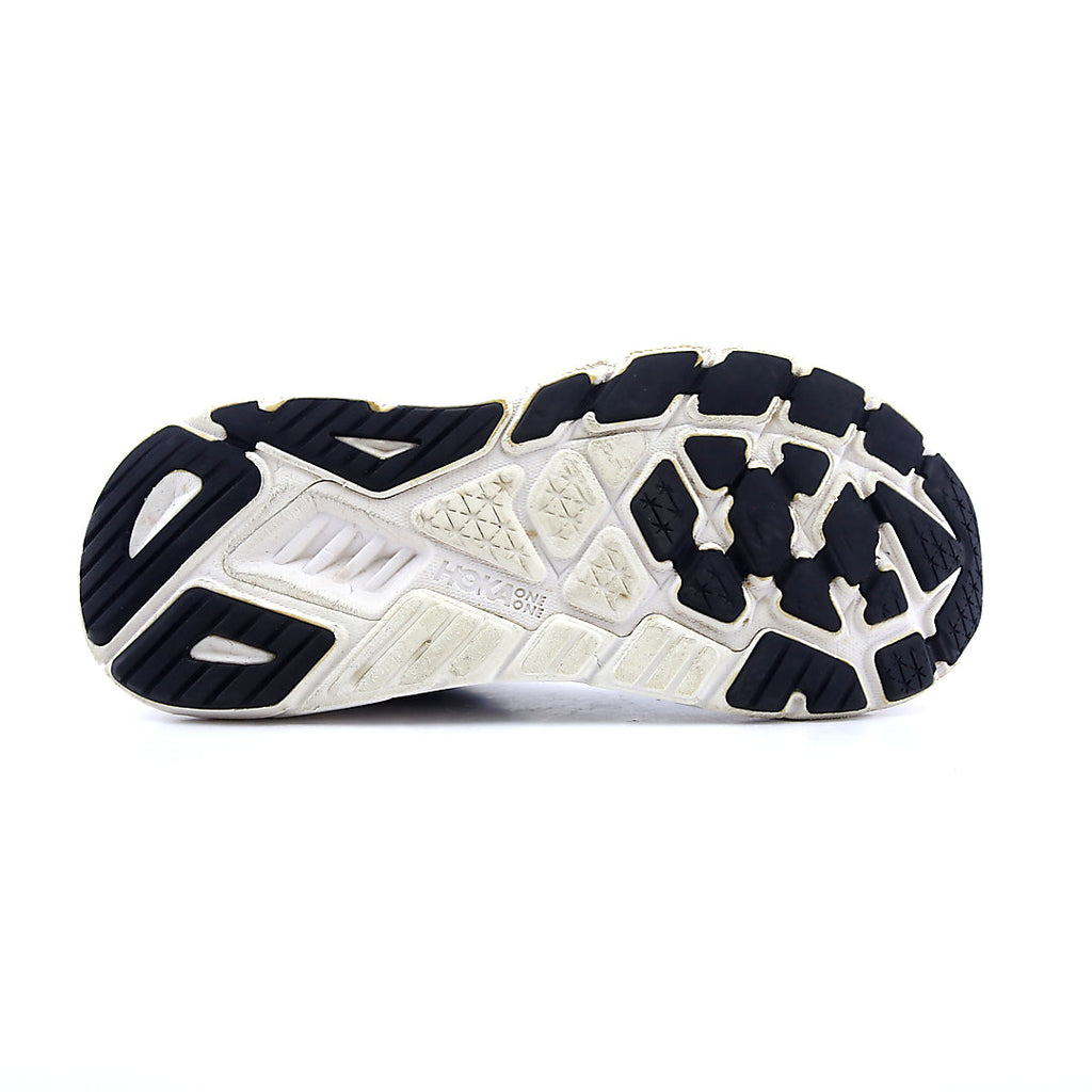 Hoka One One Arahi 7