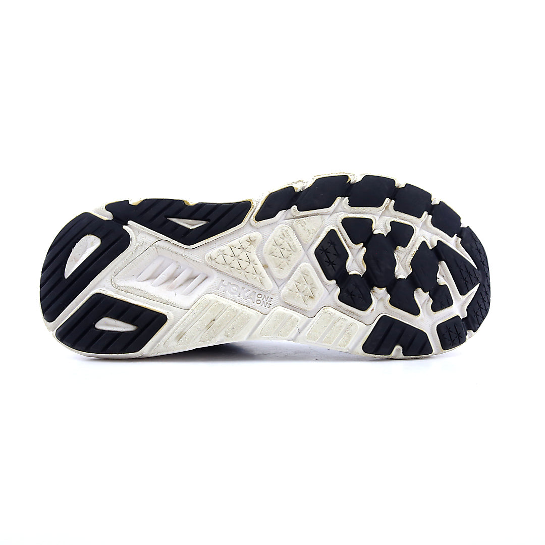 Hoka One One Arahi 7