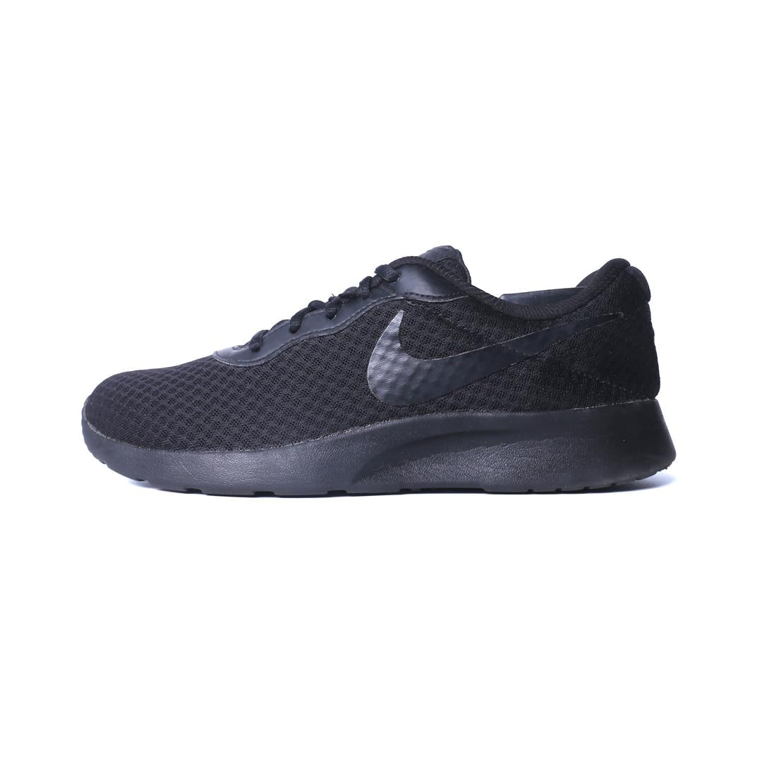Nike Tanjun