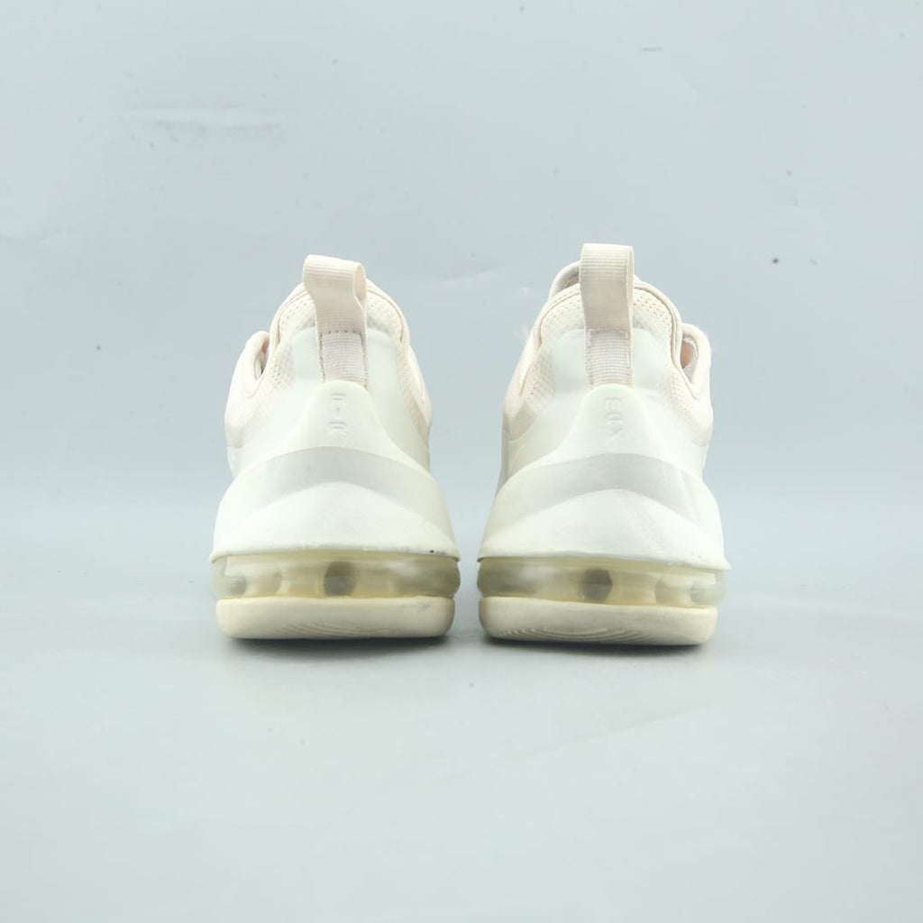 Nike Air Max Axis