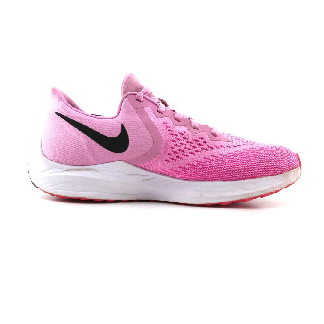 Nike Air Zoom Winflo 6
