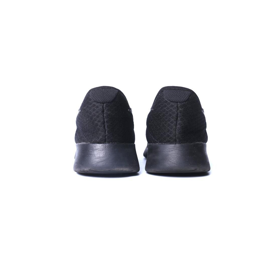 Nike Tanjun
