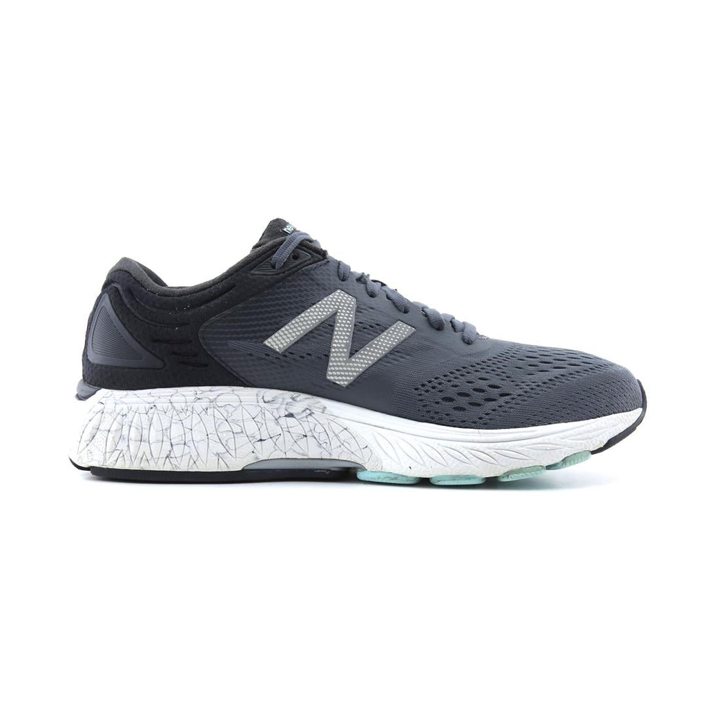 New Balance 940V4