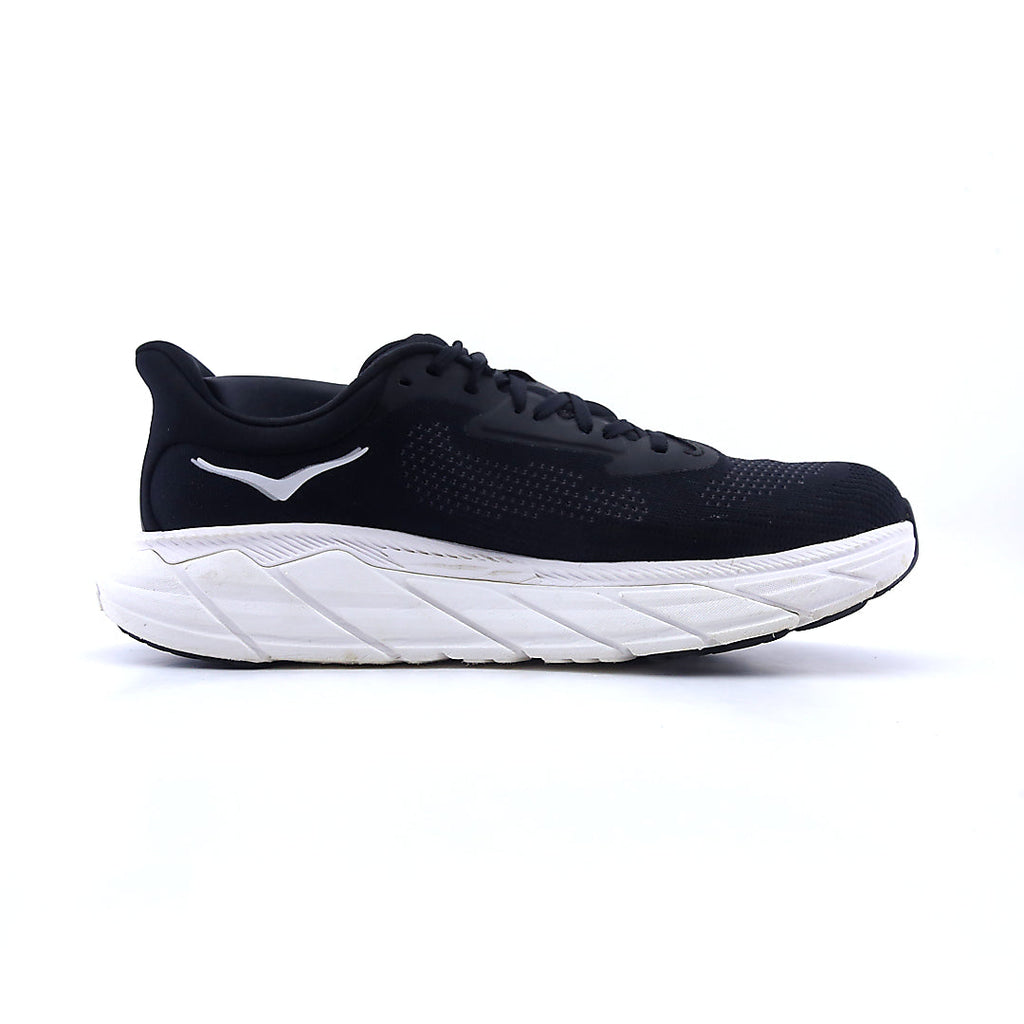 Hoka One One Arahi 7