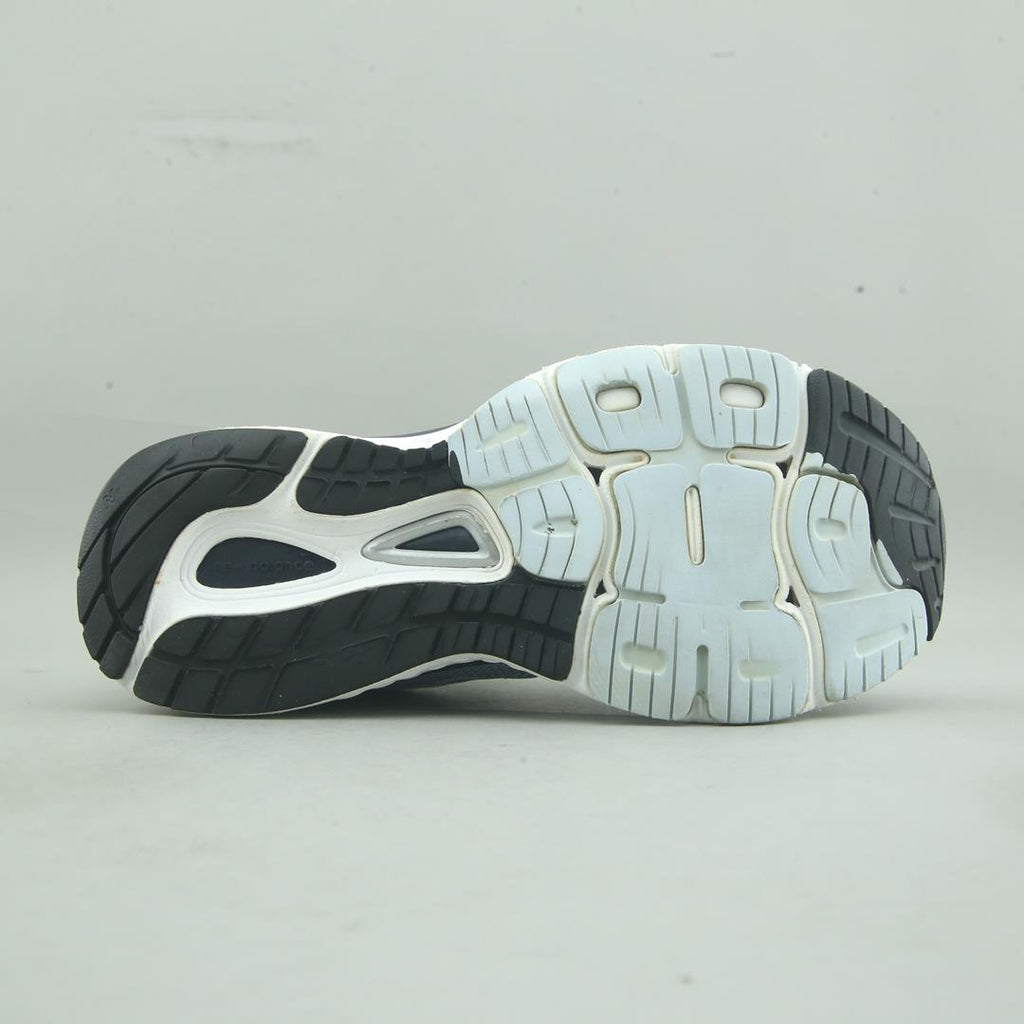 New Balance 880V9