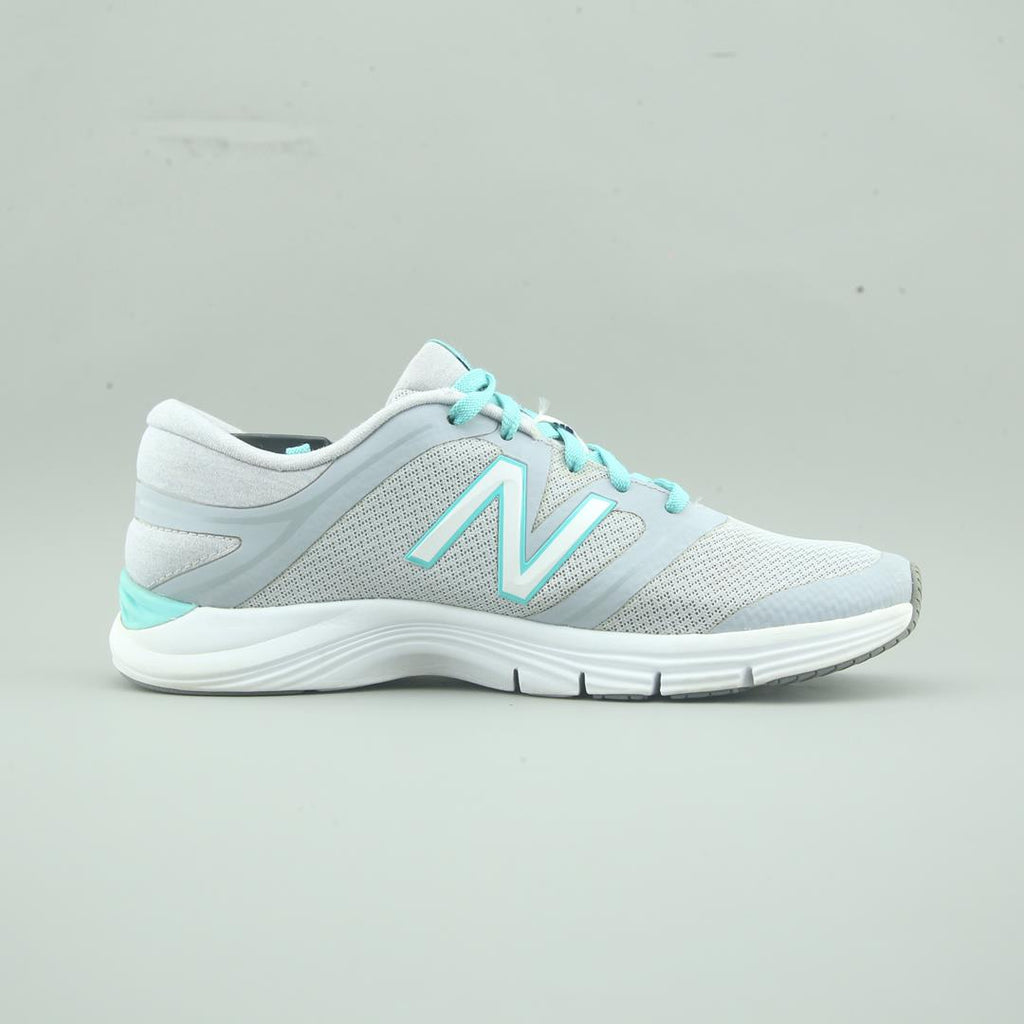 New Balance 711V2