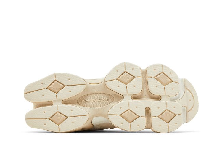New Balance 9060 Beige