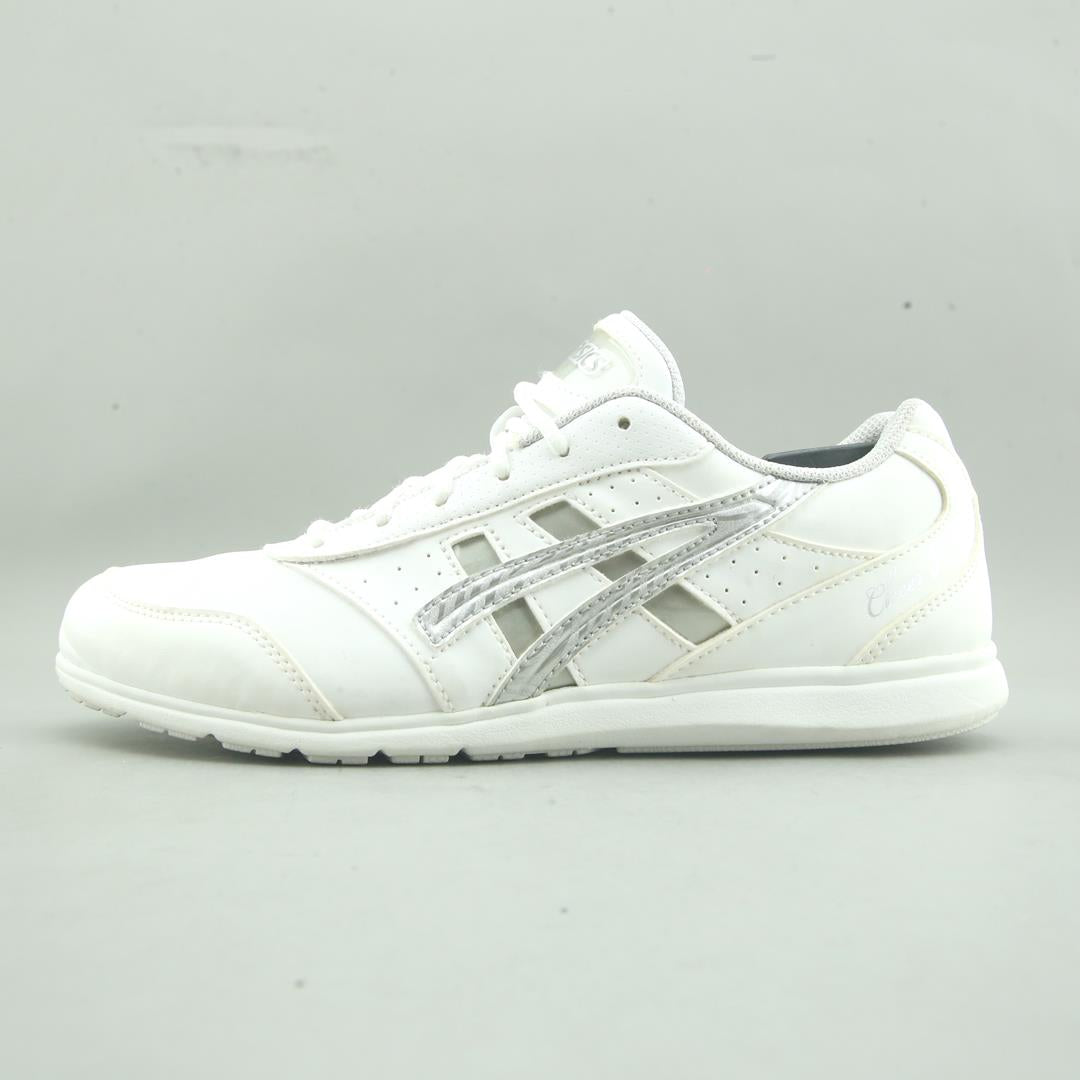Asics Cheer 8