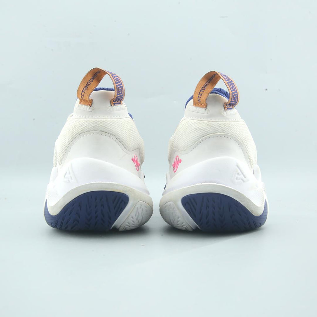Nike Giannis Immortality 2