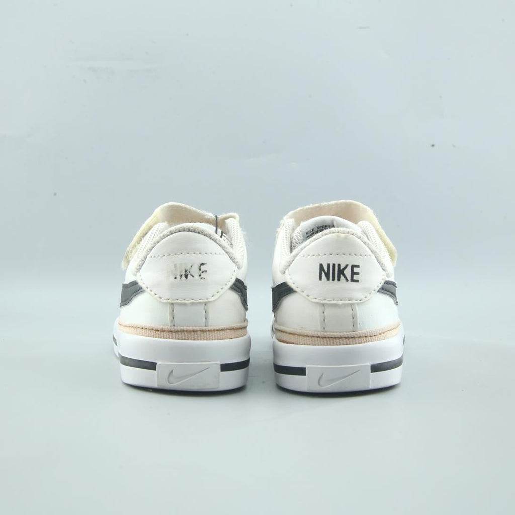 Nike Court Legacy