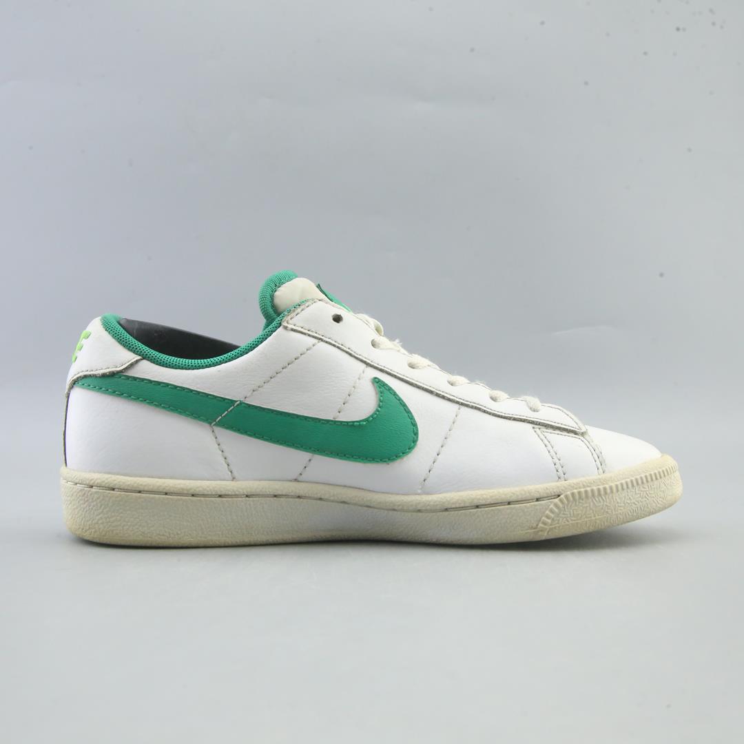 Nike Classic