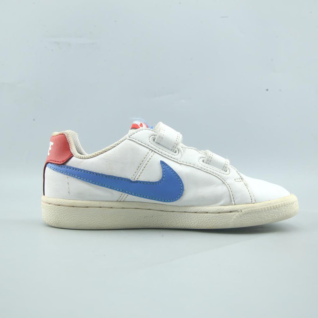 Nike Court Royale