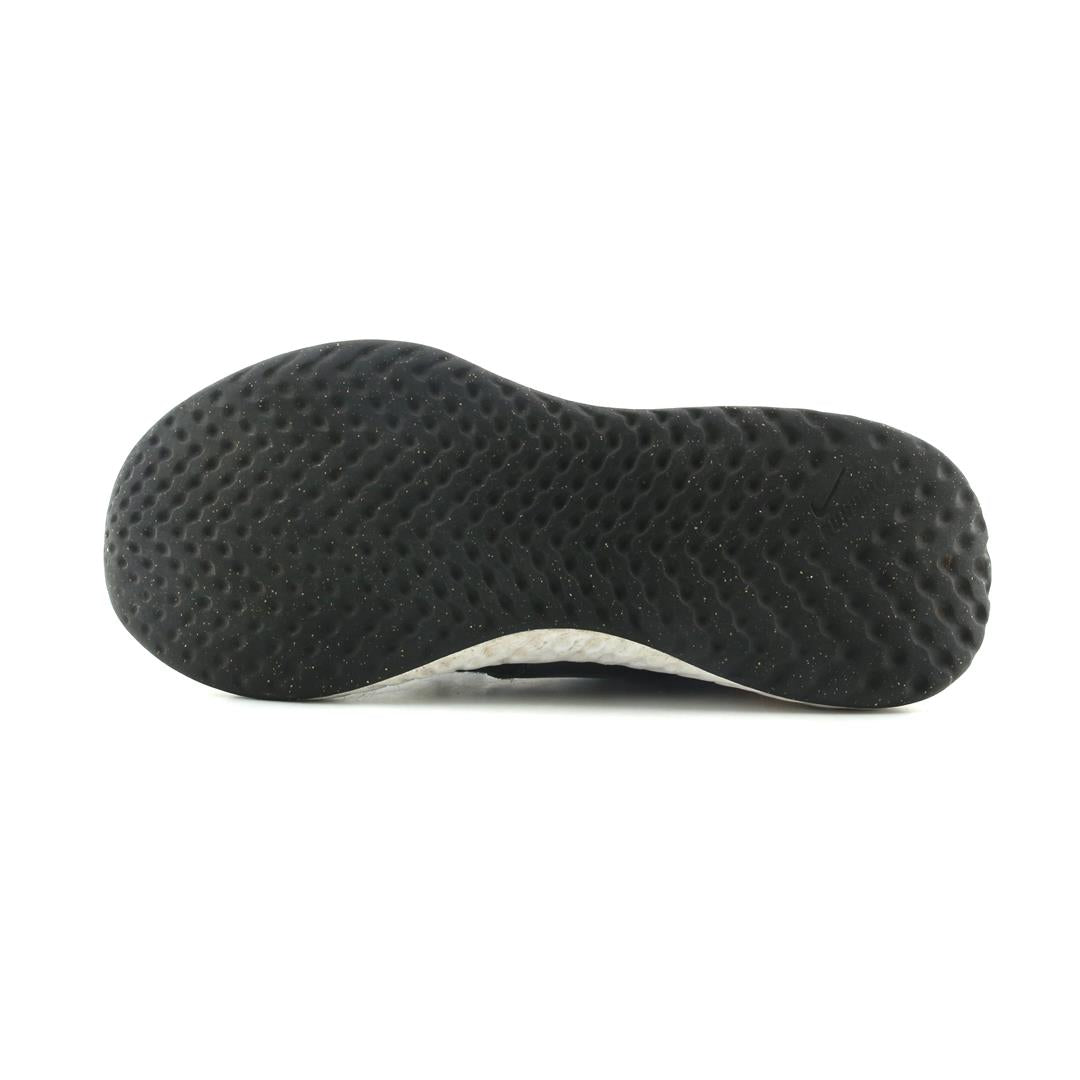 Nike Revolution 5