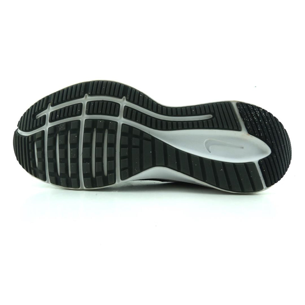 Nike Quest 3