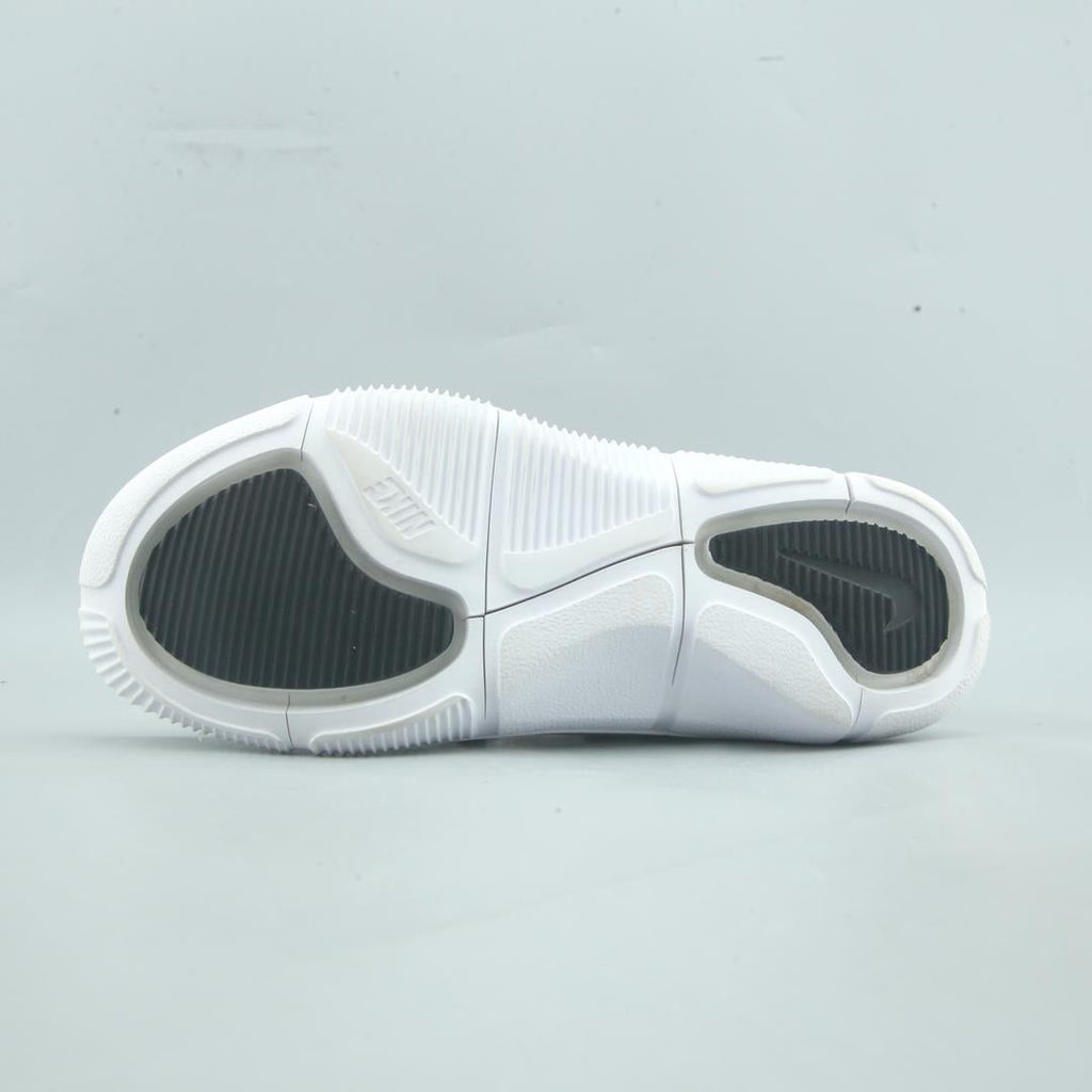 Nike Acalme