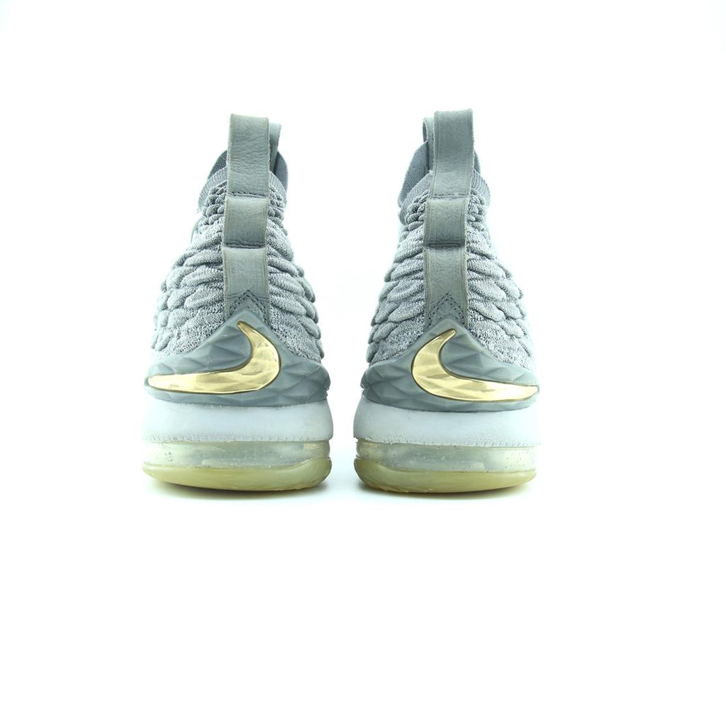 Nike Lebron 15