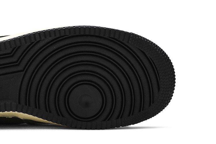 Nike Air Force 1 Low SP Undefeated Ballistic Dunk vs. AF1