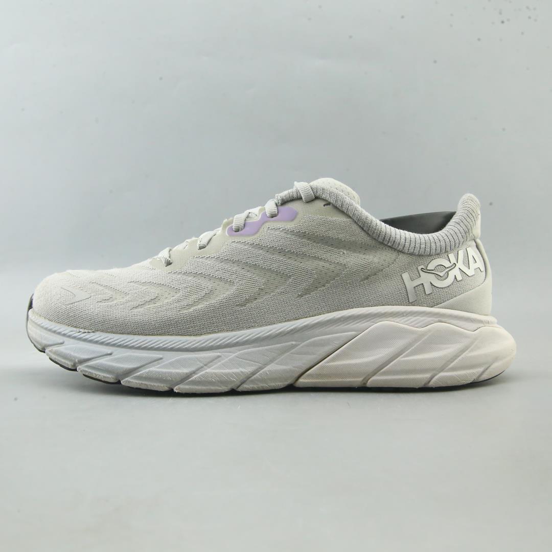 Hoka One One Arahi 6