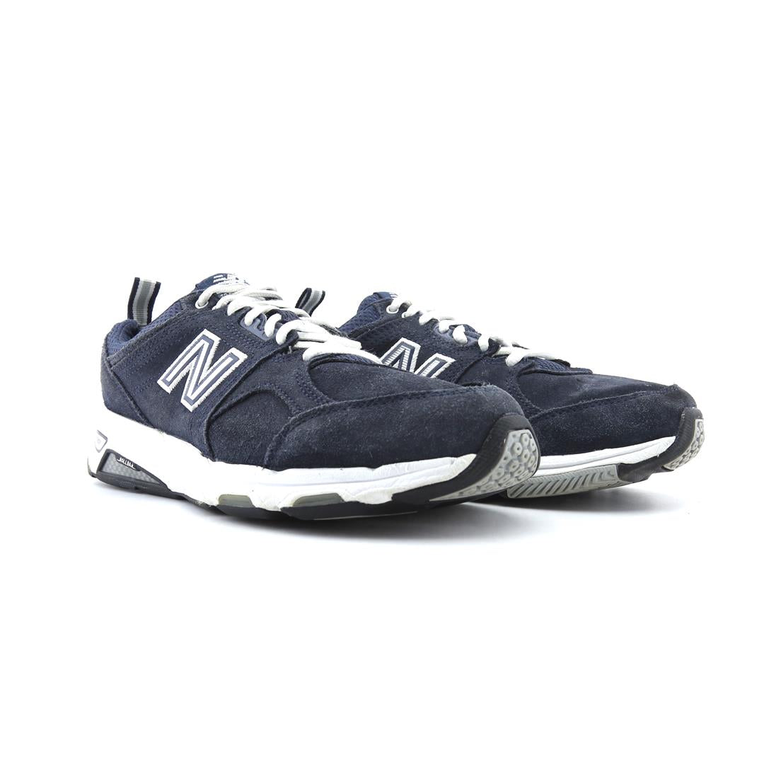 New Balance 857