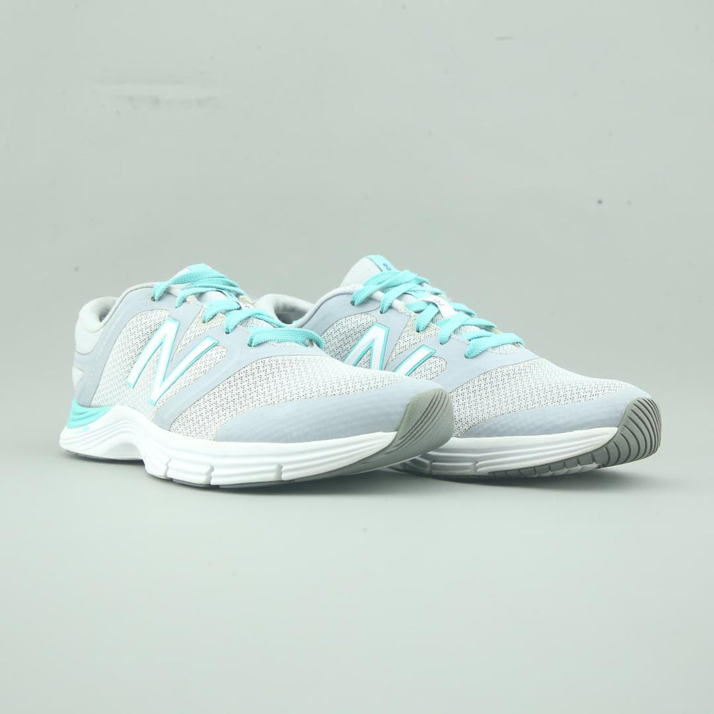 New Balance 711V2
