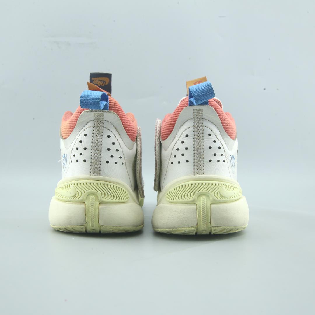 Nike Team Hustle D 11