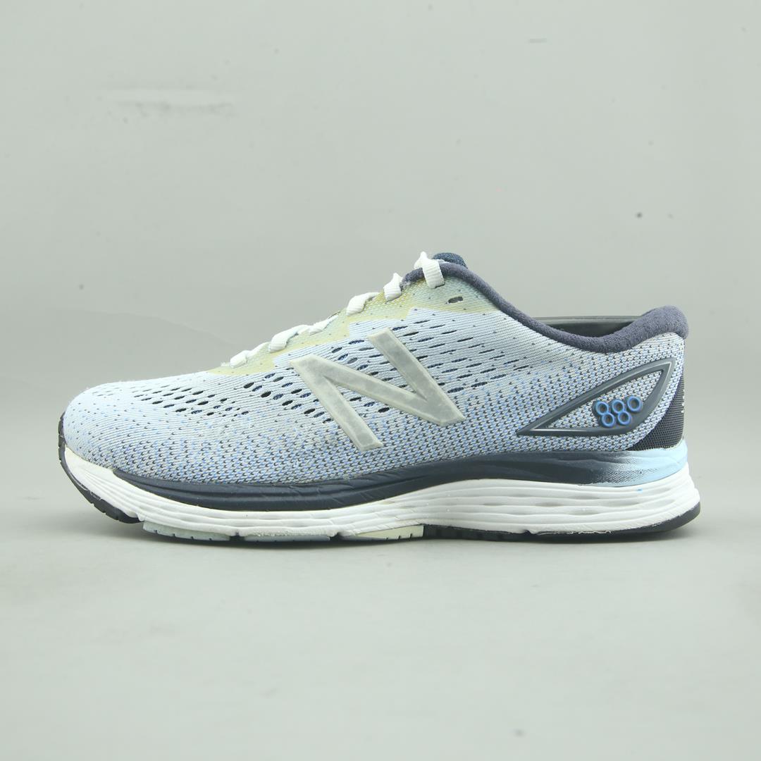 New Balance 880V9