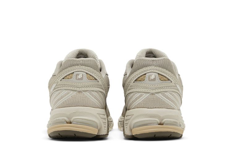 New Balance 860v2 Mars