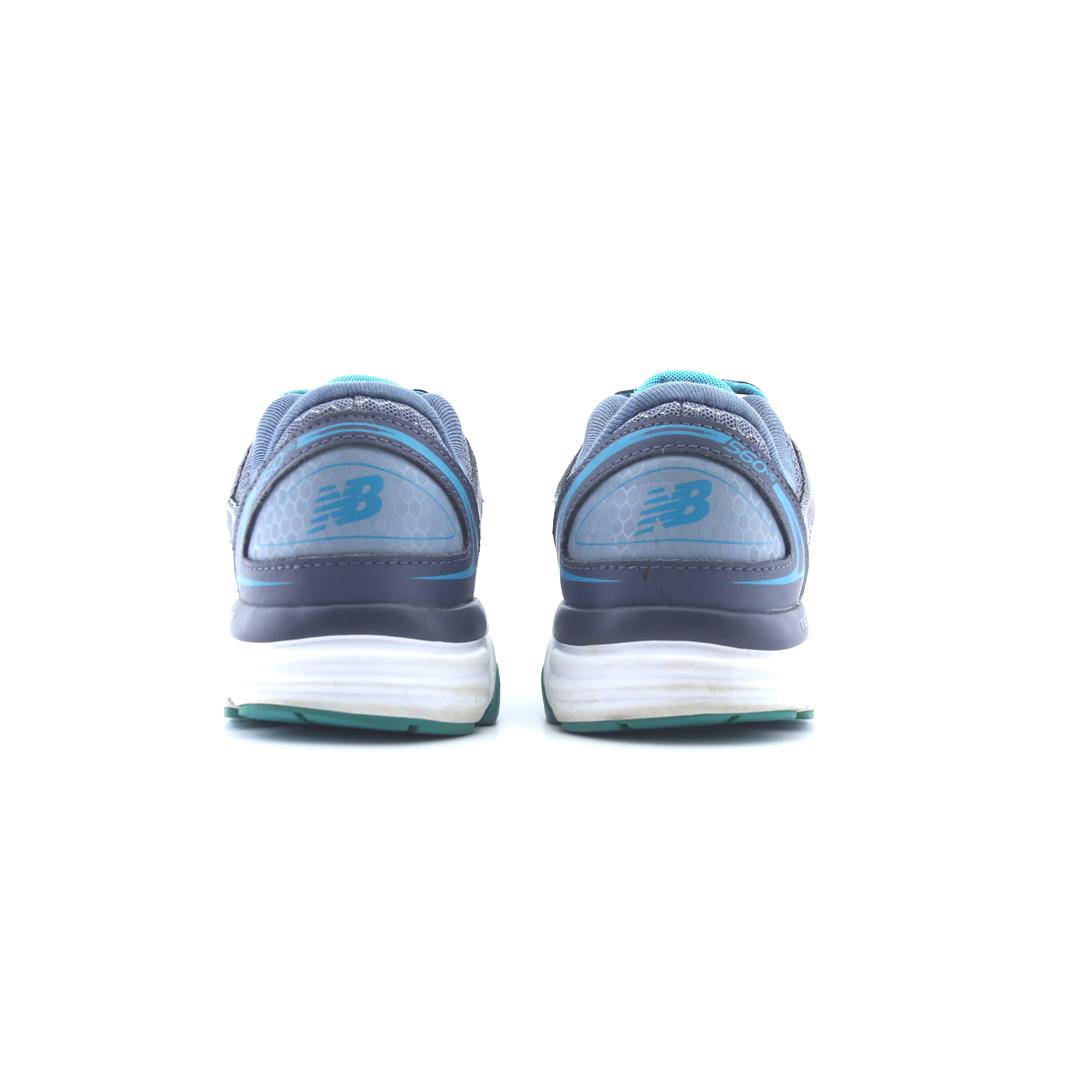New Balance 560V6